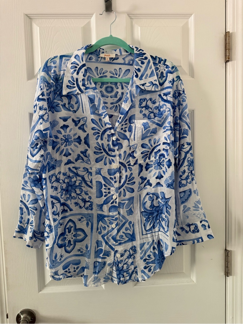 Blue & White Tile-Print Button-Up Shirt